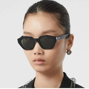 Burberry Geometic Sunglasses